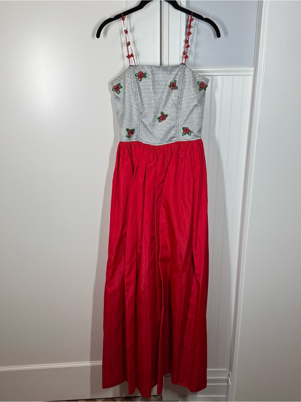 Vintage 90s Y2K Maxi Gown Red Rose Beaded Top Full Pleated Skirt Size 5/6‎